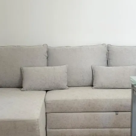 Апартаменты Miral Beachside 4 - By Hd *