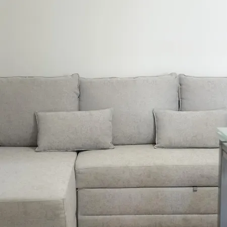 Apartment Miral Beachside 4 - By Hd