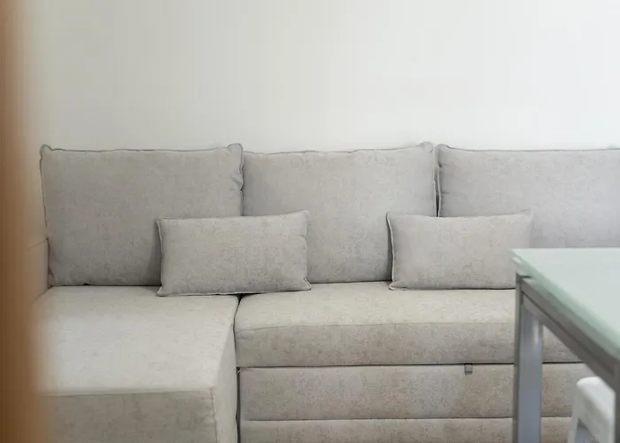 Apartment Miral Beachside 4 - By Hd